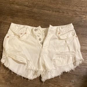 We the free cut off white shorts. Only worn 3 times.
